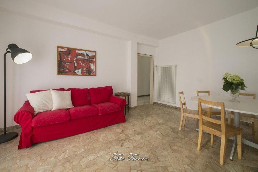 Casa Vacanze Gli Ulivi Del Lago Villa Sale Marasino Ngoại thất bức ảnh